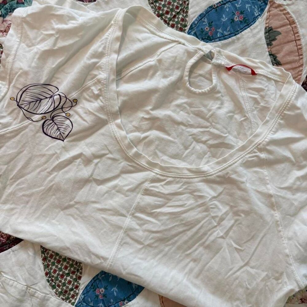 The North Face White Women's Casual Shirt with Purple Floral Detail, Size Medium